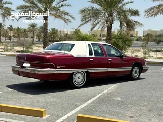  6 Buick Roadmaster 1993 (Red)