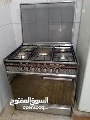  3 غاز 5عيون نحاس نظام 7مفاتيح بشتغل شواية وفرن مع بعض حجم80×60 فل ستانليس ستيل   موجود بالبقعة وعالفحص