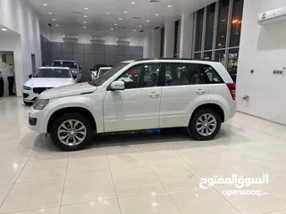  3 Suzuki Grand Vitara 2015 (White)
