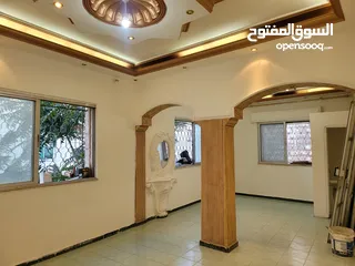  16 مكاتب للايجار 150 دينار شهريا مقابل العبدلي مول/ مقابل ابراج داماك بجانب قصر العدل.