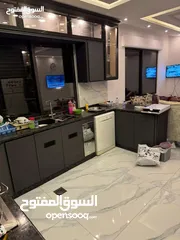  5 شقة مفروشة سوبر ديلوكس ارضي مع ترس اعلان رقم (R167)