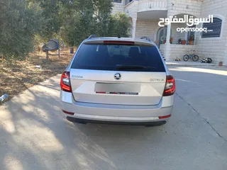  4 سكودا  للبيع كاش ف