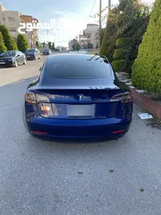  14 Tesla model 3