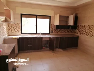  10 قطعة ارض مقام عليها بناء مميز -للبيع -بدران