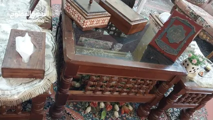  5 طقم عرفة ضيوف للبيع حفر خشب ثقيل بحالة جيد جدا
