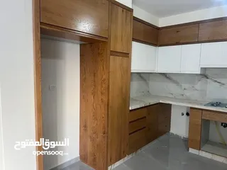  2 شقه للبيع في عين منجد قرب مشتل ابو شوشه