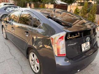  3 تيوتا بريوس 2012 فحص كامل بحالة الشركة  صيانه دورية داخل الشركة فقط