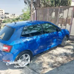  4 سكودا فابيا للبيع بسعر مغري وعداد منخفض