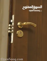  3 صيانه جميع أبواب الأمان والخشب وفتح الأبواب المغلقة بدون أي ضرر خدمه 24ساعه