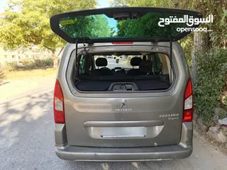  3 بيجو بارتنر 2017 للبيع كاش فقط بحالة ممتازة