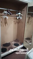  5 غرفتين نوم و طقم كنب للبيع