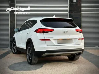  4 توسان 2019.ديزل .يد اولى. بحاله ممتازه .عداد 53000.مرخص ومأمن لشهر 12.فحص نضيف.2*4