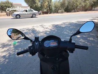  5 سكوتر ابريليا 155c 2021 مرخص لشهر 12