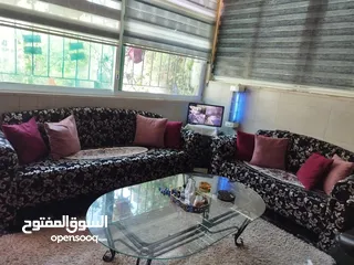  20 طاولة وسطية معدن وزحاج وتنين جانبيات خشب اسود ايكيا وسجلونتين ثلاثية  بتفتح بكس ثنائية وكرسين انتيكا