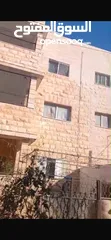  3 شقة طابق أرضى مع حديقة وكراج بجانب دوار ابوأشرف يصلح لحضانه أو سكن
