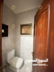  2 شقة في منطقة الكرسي بمساحة 220م