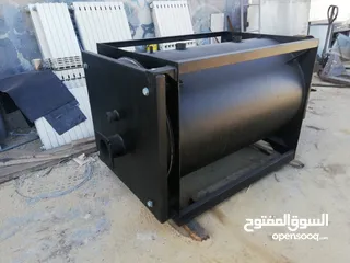  4 بويلرات بخار وتنكات ومداخن