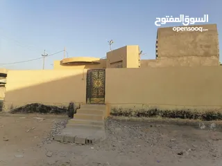  5 بيت للايجار حديث مساحه 200 متر ابو الخصيب العوجه