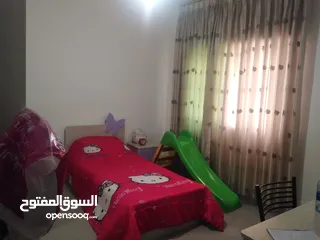  7 شقة للبيع طابق اول  مساحة 137م في ضاحية الامير حسن 3 غرف نوم  الشقة بحالة ممتازة وموقع مخدوم