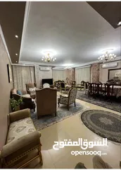  10 للبيع بالدريسنج والمطبخ شقة 220 متر لقطة في النرجس عمارات بجوار مسجد المصطفي ومدارس MSA