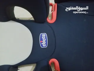  2 للبيع عربة اطفال ماركة chicco  نظيفة جدا السعر 10 دينار