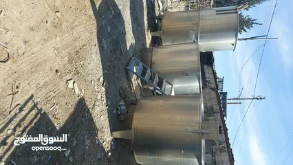  17 بواب شبابيك مطابخ مراجيح  بواب سحاب ماكنات خياطه ماكنات طباعه ماكنات تصوير وثائق خزانات ستيل