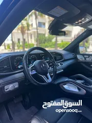  18 Mercedes-AMG GLE450 2021