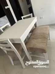  1 طاولة سفرة خشب زان بحاجة فقط لدهان