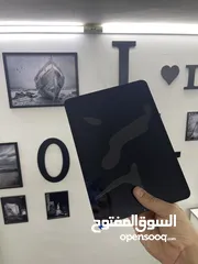  10 شاشة أيباد برو  IPAD PRO 12,9 IN  للإصدارات 2021 و 2022 .