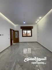  10 2فلل بناء حديث للبيع