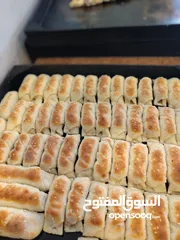 20 مطعم معجنات للبيع يعمل منذ 1995لغايه الان بشكل ممتاز  موقع ممتاز وله زبائن تبحث عن الجوده والطعم