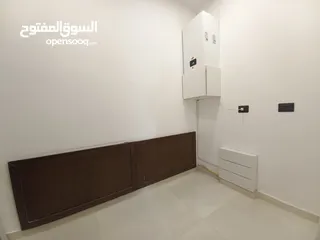  8 شقة غير مفروشة للايجار في دير غبار  ( Property 37762 ) سنوي فقط