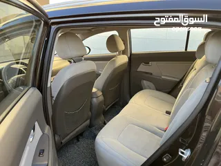  5 كيا سبورتج موديل 2012 وارد الوكاله بحاله ممتازه مالك اول فحص كامل