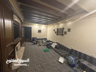  5 فيلا فارغه شبه مستقله للايجار ـ