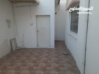  18 للإيجار بيت في الحزانه قرب قرية الشعب For Rent Villa in Al-Hazaanah SHJ