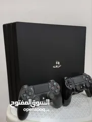  1 بلاستيشن 4 برو للبيع ب290