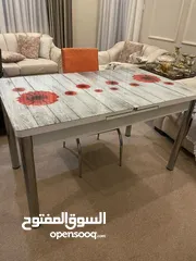  2 طاولة بتتكبر وبتتصغر مستعمل للبيع