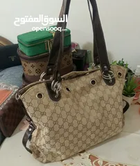  2 شنتات ستاتي ماركات عالميه مستعملة للبيع بسعر مغري وحرق ، نظارات شمسية للجنسين للنساء والرجال ماركات