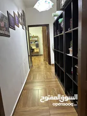  22 فيلا للبيع بالبنيات طريق المطار شارع الخدمات في حي هادئ جدا