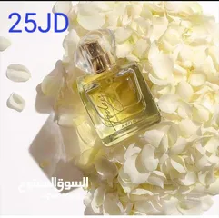  24 Avon parfumes