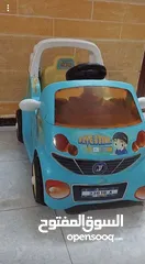  2 سيارة اطفال مستعمله استعمال بسيط بدها بطاريه