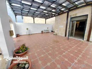  18 شقة غير مفروشة للإيجار 300م2 ( Property 19257 ) سنوي فقط