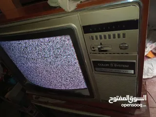  8 تلفزيون قديم بحال جيده عدد2