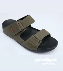  3 احذيه .صلاله يتوفر توصيل