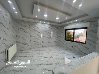  19 شقه فاخره للبيع بسعر حرق في الجندويل 200م طابق أول من المالك مباشره