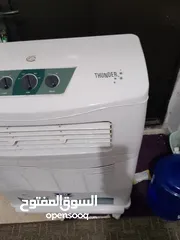  7 جلابيه .ومكيف صحرواي. للبيع