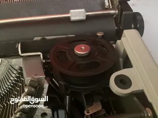  7 الة كاتبة Olivetti Dora Typewriter Fully fixed, Deep Cleaned, Lubricated and has Fresh New Rubber.
