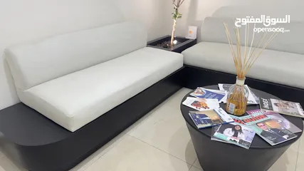  3 اثاث استراحة ( كورنر انيق جدا مع كاونتر و كرسي)لعيادة او مركز صحي مودرن فاخر جدا و جودة عالية