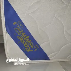  3 فرشة زنبرك مفرد وربع قياس 120 عرض * 190 طول سماكة 25 ماركة روز استعمال خفيف. السعر المطلوب 28 دينار.