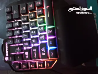  1 كيبورد +ماوس للالعاب قيمنج للهاتف أو شاشات كمبيوتر كثير مرتب